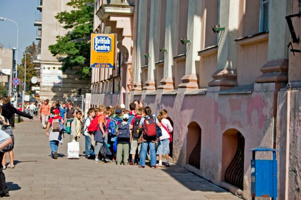 Data la care elevii se întorc la școală după vacanța din octombrie 2024. Ministerul Educației a afișat și noua structură a anului școlar