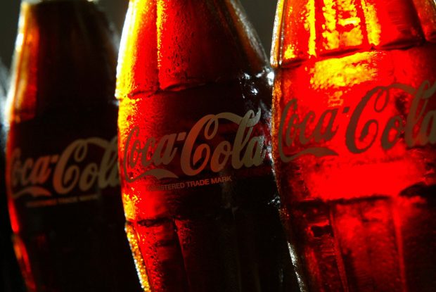 Coca-Cola Austria retrage 28 de milioane de sticle cu suc, din cauza unei posibile contaminări cu așchii metalice