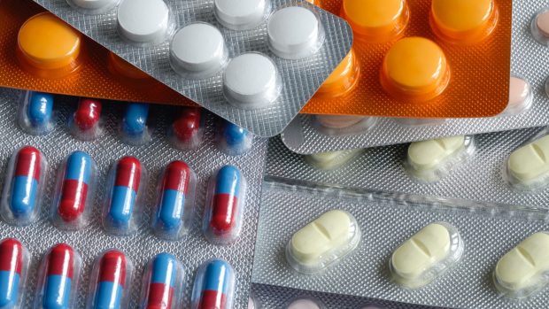 Rezistența la antibiotice ucide 1,3 milioane de oameni anual. Medic: „Luăm cam degeaba, în cantitate mare și ne face și rău”