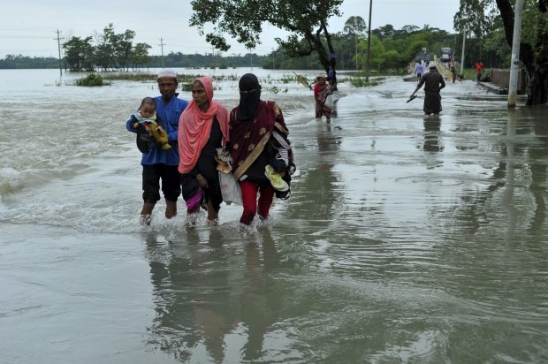 India se pregătește pentru ciclonul Dana. 100.000 de persoane de pe coasta de est, în curs de evacuare