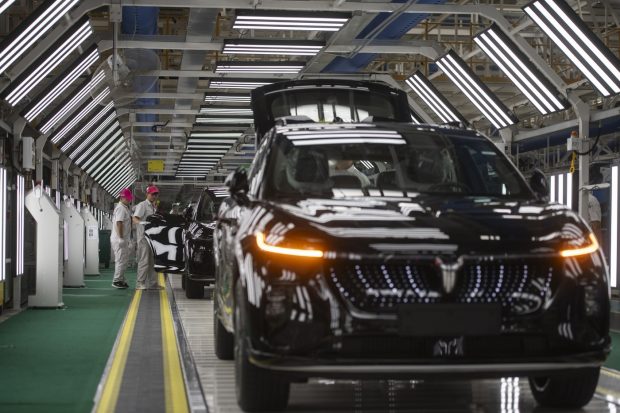 Rivalitatea China-Europa se întețește la Salonul Auto de la Paris: „Cine plătește factura?”