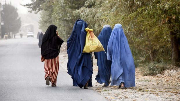 Talibanii interzic fotografiile cu „ființe vii” în Afganistan