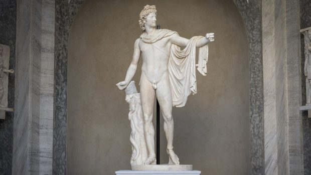 Statuia Apollo din Belvedere, restaurată la Vatican