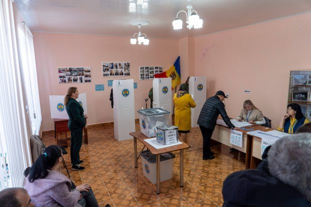 Referendumul din Moldova trece la limită: dar anunță ceva profund defect 