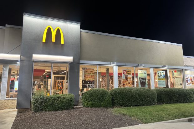 E.coli a fost găsită în sandwich-urile de la McDonald’s, provocând îmbolnăviri în SUA