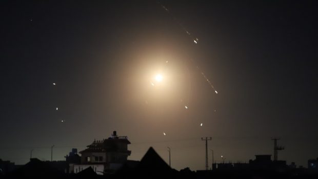 Momentul în care Marina americană doboară rachete iraniene cu un sistem de interceptare similar celui de la Deveselu | VIDEO