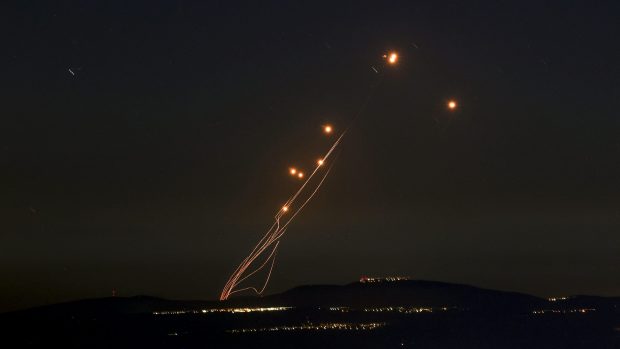 Ce sunt și cum funcționează sistemele israeliene „Irone Dome”, „Praștia lui David” și „Arrow” 2 și 3?