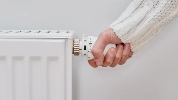 Repartitoarele de căldură, obligatorii de la 1 ianuarie 2025. Cât costă instalarea aparatelor și citirea lor