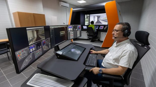 Simulator de ultimă generaţie la Metrorex pentru instruirea mecanicilor care vor conduce noile trenuri Metropolis