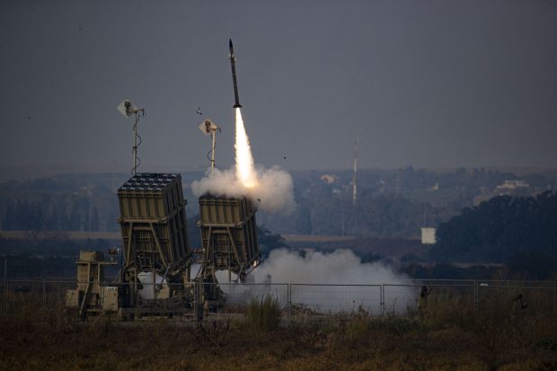 După un an de bombardamente, sistemul „Iron Dome”, al Israelului, rămâne fără muniție | VIDEO