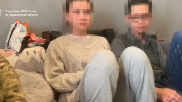 O angajată a unei fabrici de tancuri din Rusia a fost acuzată că a vândut secrete militare Ucrainei și condamnată | VIDEO
