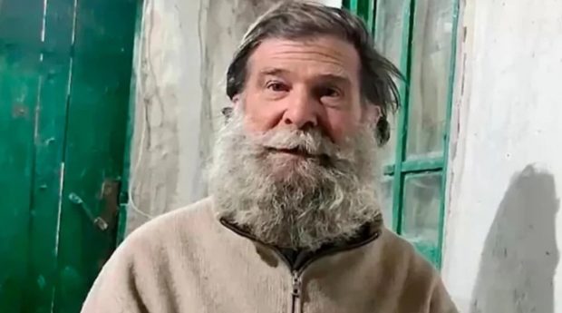 Un american de 72 de ani capturat de armata rusă în Ucraina a fost condamnat la aproape 7 ani de închisoare, acuzat că a luptat la Izium ca mercenar
