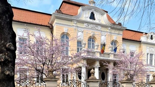 34 de studenți din cadrul Universității “Lucian Blaga” din Sibiu acuză un profesor universitar pentru mai multe forme de abuz