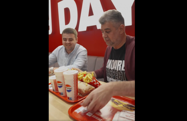 Marcel Ciolacu a răspuns la o provocare lansată online și a mers la un fast-food românesc. A comandat dublu cheeseburger I VIDEO