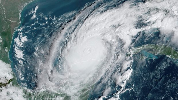 Uraganul Milton amenință Florida. Oficialii au ordonat evacuarea locuitorilor, înainte ca acesta să lovească coasta Golfului
