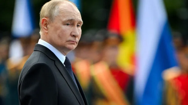 Vladimir Putin a hotărât ca o treime din banii Rusiei să fie dați armatei. Buget mai mare și pentru presa de stat