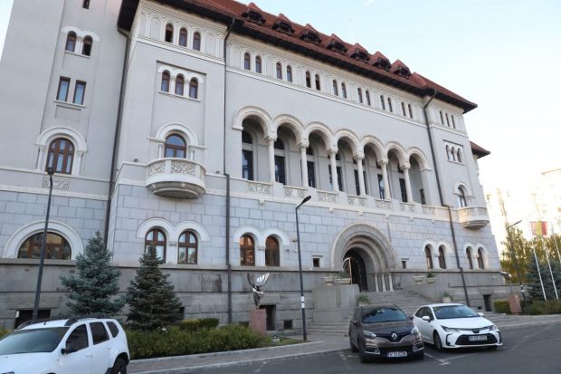 Primăria Sectorului 1 din București, executată silit. Mașina folosită de Clotilde Armand, sub sechestru. Reacția instituției