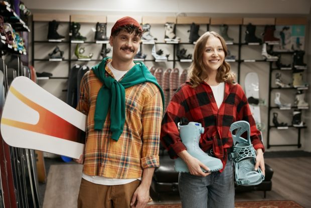 5 pași pentru a alege echipamentul corect de snowboard