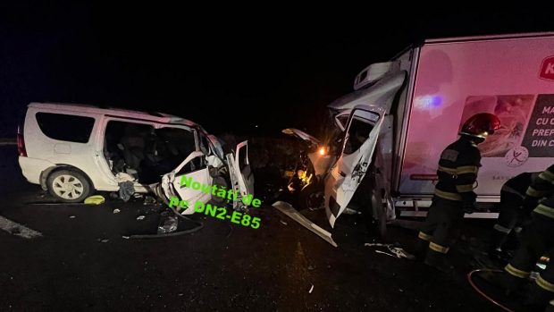 Trei morți și cinci răniți, într-un accident pe DN 2, la Sascut, în județul Bacău