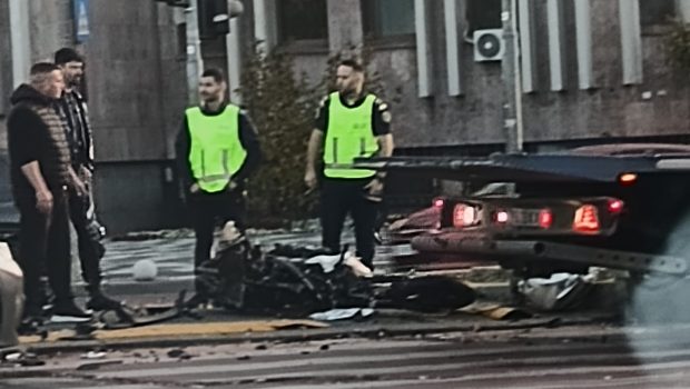 Accident în Galați. Un motociclist de 24 de ani a fost spulberat de o mașină  | VIDEO