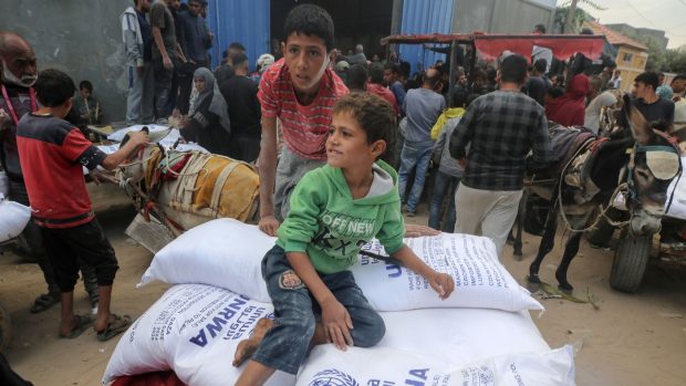 Israelul încheie colaborarea cu agenția ONU care asigura ajutor refugiaților palestinieni pe motiv că a fost infiltrată de Hamas