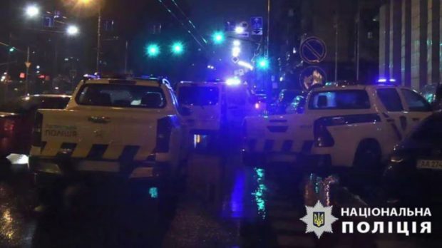 Focuri de armă într-un hotel din Kiev. O persoană a murit, iar alte două au fost rănite