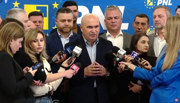 Bolojan a început să împartă funcțiile în teritoriu. Alegerea noului secretar general al Guvernului dă dureri de cap liberalilor
