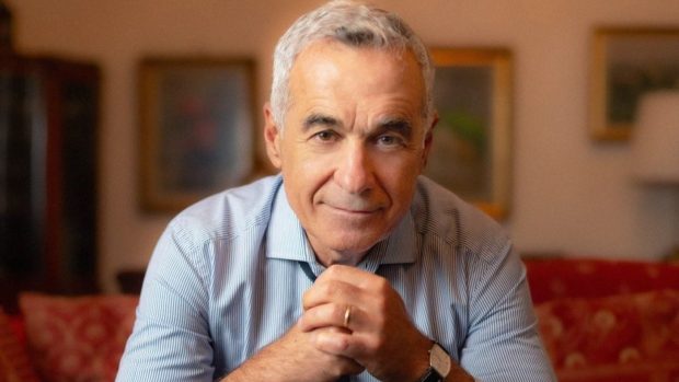 Călin Georgescu, obligat de BEC să șteargă de pe net materialele de promovare electorală fără cod de identificare
