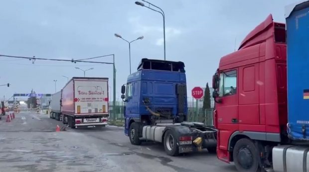 Fermierii polonezi blochează din nou granița cu Ucraina, din cauza acordului UE-Mercosur | VIDEO