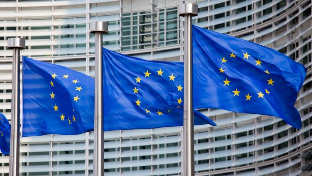 Comisia Europeană cere Guvernului României tăierea investițiilor, anunță vicepremierul Tanczos Barna. Libertatea a publicat lista „găurilor negre” din buget ocolite de măsurile de austeritate
