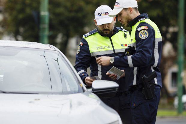 Închisoare cu executare pentru cei care conduc fără permis. Ce implicații ar avea o astfel de decizie 
