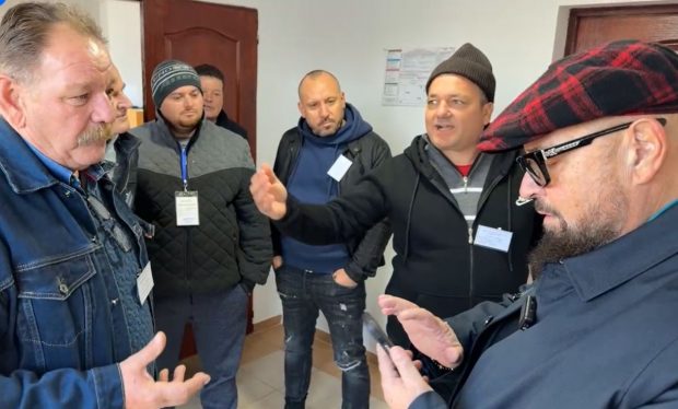Cristian Popescu Piedone a sunat la 112, după ce a mers să voteze la alegerile prezidențiale și a văzut cum oamenii intrau câte doi în cabina de votare