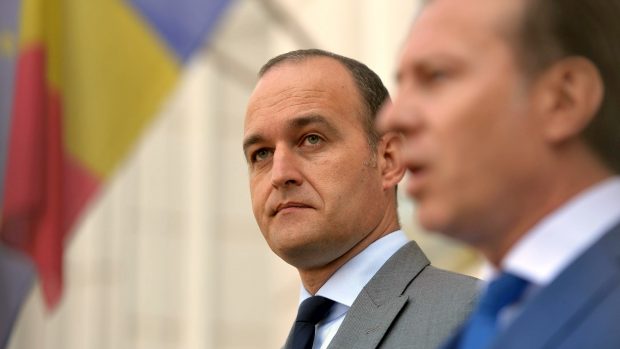 Nicolae Ciucă, după ce Dan Vîlceanu a devoalat discuțiile privind formarea PSD-PNL: „Nu mai e demult în PNL”. Vîlceanu: „Minte”