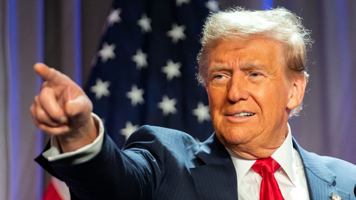 Redactorul-șef al celei mai vechi reviste din SUA a demisionat după ce i-a numit pe alegătorii lui Donald Trump fasciști