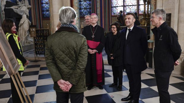 Reacția președintelui Emmanuel Macron, după ce a vizitat Catedrala Notre-Dame. „Este sublim” | VIDEO