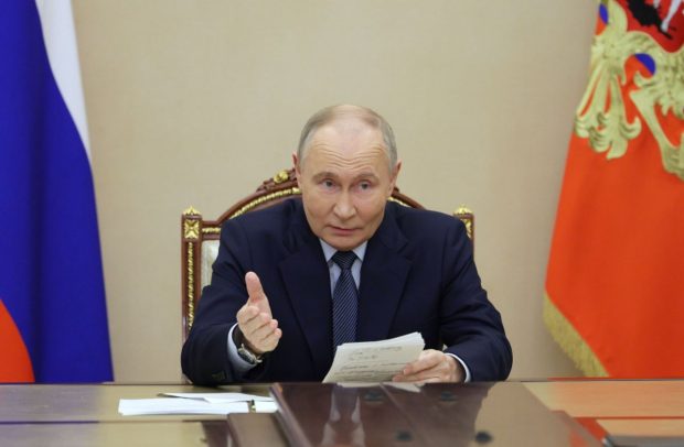 Vladimir Putin anunță începerea producției în serie a rachetei balistice Oreșnik. „Tot ce se află în epicentrul exploziei se transformă în praf”