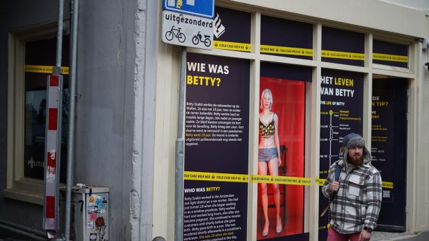 Hologramă de ultimă generație, folosită de polițiștii din Amsterdam pentru rezolvarea unei crime vechi din Cartierul Roșu | VIDEO