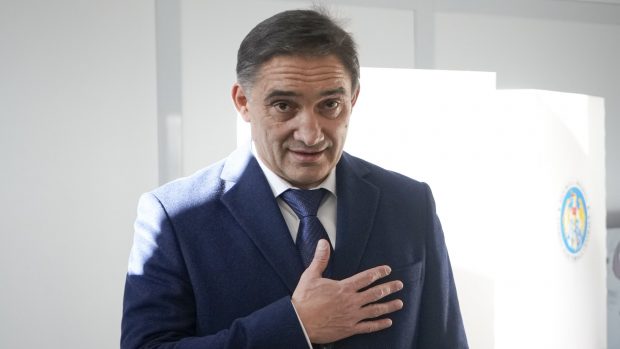 Alexandr Stoianoglo, primele declarații după ce a votat: „Pentru o Moldovă care va dezvolta relații cu Estul și cu Vestul”