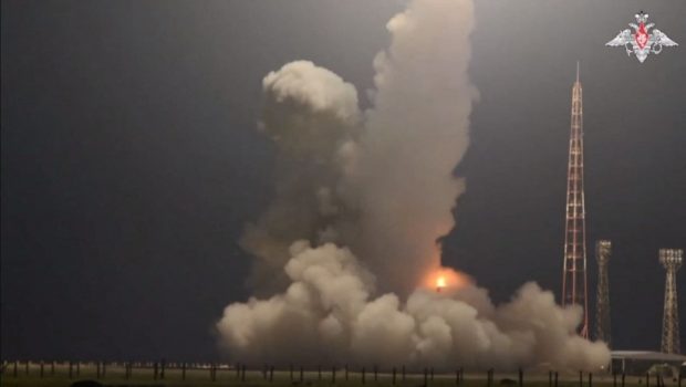 În ziua în care Putin a amenințat Occidentul cu o rachetă indestructibilă, propaganda rusă a folosit de 656 de ori cuvântul „nuclear”