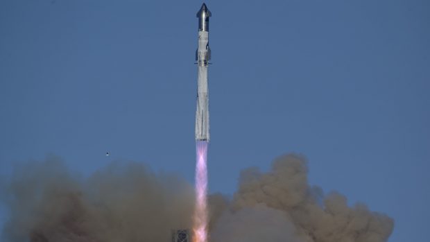 Premieră în tehnologia spațială. Racheta „Starship”, construită de SpaceX, amerizează în Oceanul Indian | VIDEO