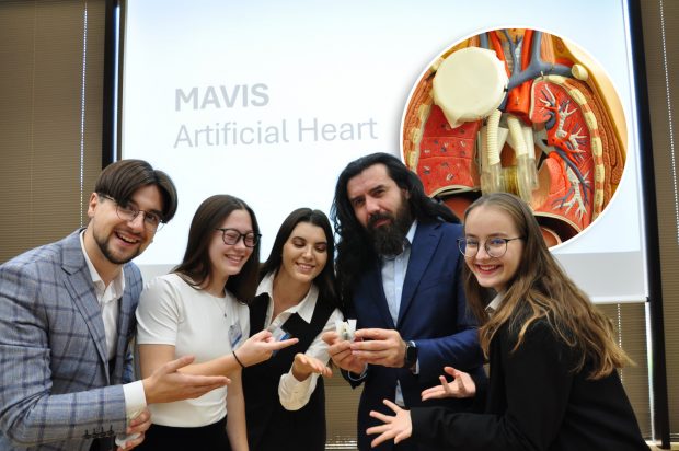 Cât de avansat este proiectul inimii artificiale create la Iași de o echipă de studenți la Medicină. „Vrem să-i ajutăm pe ceilalți să ne prindă din urmă”