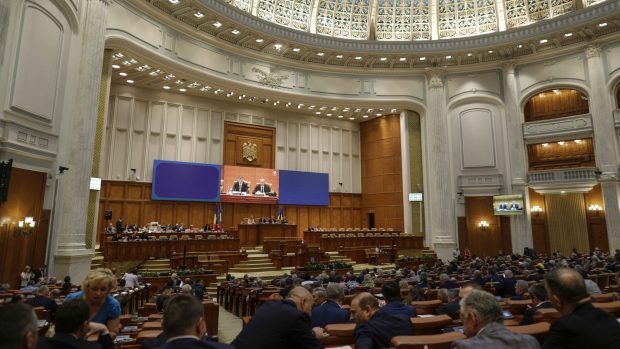 855 de foști parlamentari primesc pensie specială. Câte dosare s-au aprobat în ultimul an EXCLUSIV  