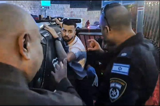 Poliția israeliană a intrat într-un domeniu francez din Ierusalim și a arestat doi jandarmi în timpul vizitei ministrului de externe Jean-Noël Barrot | VIDEO