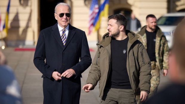 Joe Biden ridică interdicția impusă Ucrainei de a folosi rachete cu rază lungă americane pentru a lovi în interiorul Rusiei