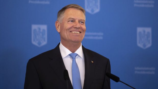 Mulțumim, Klaus! Aroganța, lăcomia și servilismul au produs, în mod uimitor, speranță