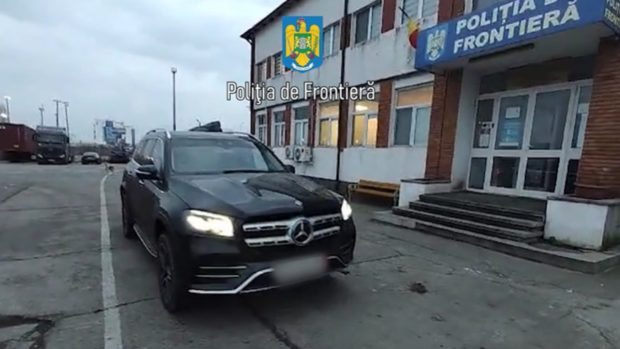 Mașină de lux căutată în Franța și găsită în Portul Constanța, la un pas să fie scoasă din țară | VIDEO