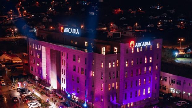 O maternitate din Iași a fost iluminată în violet, de Ziua Mondială a Prematurității
