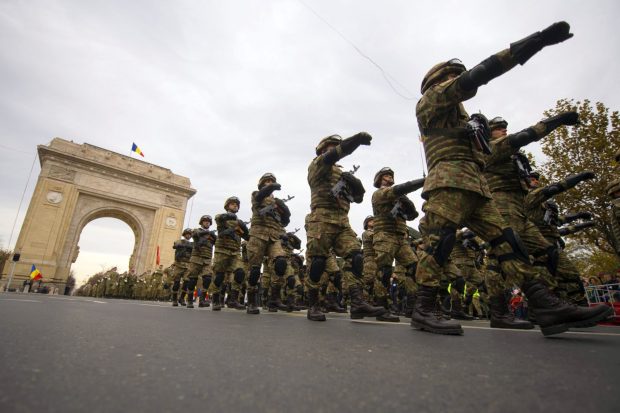 Repetiţia generală pentru parada militară de 1 Decembrie din București a fost reprogramată