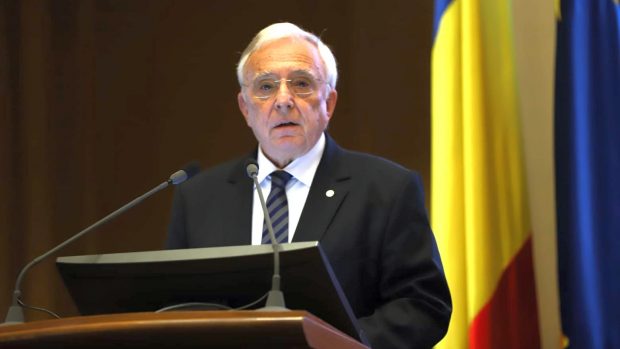 Mugur Isărescu, avertisment despre creșterile salariale: „Sunt decorelate cu productivitatea”