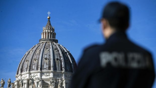 Doi italieni, inculpați pentru spionaj în favoarea Rusiei: activități „în scopuri teroriste și subversive”